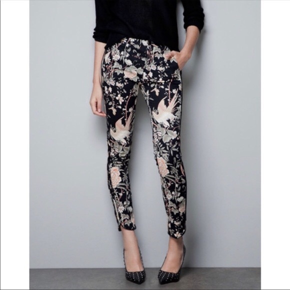 Zara Pants - Zara Trafaluc Floral Oriental Print Pants Size 2